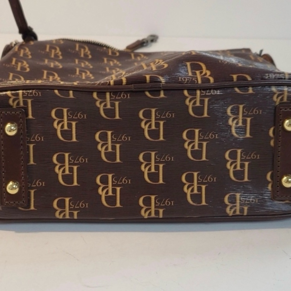 Dooney & Bourke New 1075 Brown and green coated canvas shoulder Bag - Picture 4 of 15